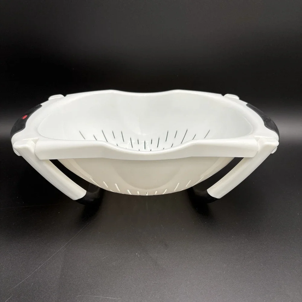 OXO Good Grips Large Over the Sink Colander Strainer with Foldable Arms